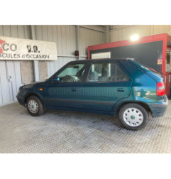 Face avant SKODA FELICIA Photo n°7