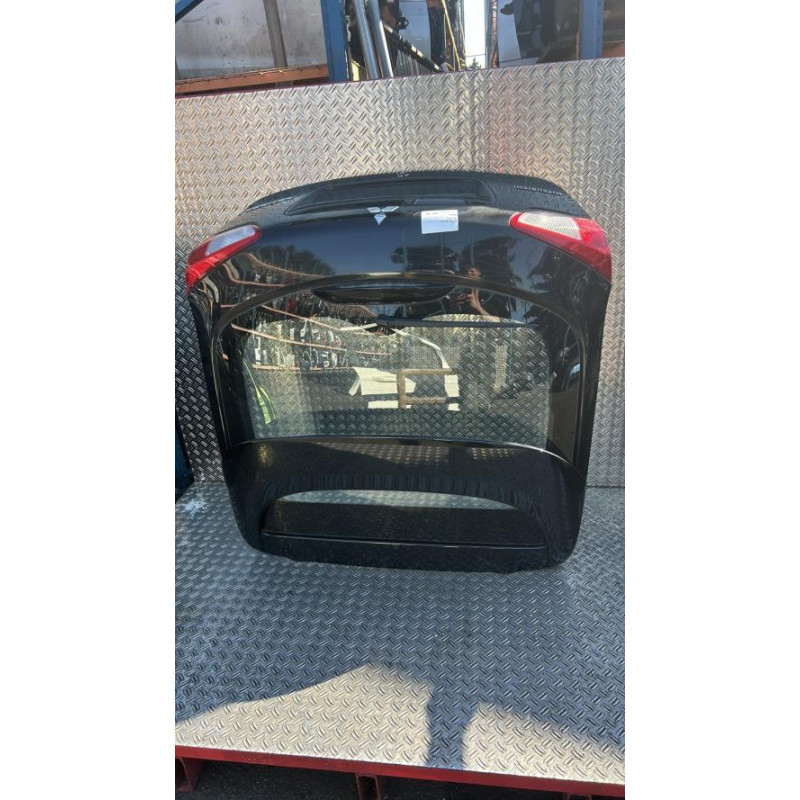 Malle/Hayon arriere MITSUBISHI LANCER 5