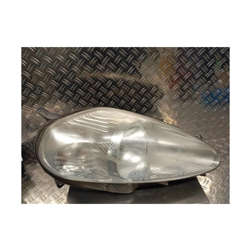 Optique avant principal droit (feux)(phare) FIAT GRANDE PUNTO