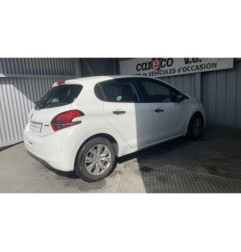 Planche de bord complete PEUGEOT 208 1 Photo n°6