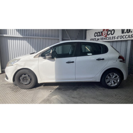 Moyeu avant droit PEUGEOT 208 1 Photo n°1