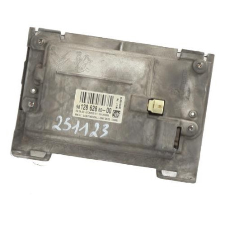 Ecran GPS PEUGEOT 208 1