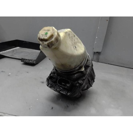 Pompe de direction OPEL ASTRA H Photo n°1