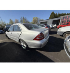 Feu arriere principal droit (feux) MERCEDES CLASSE C 203 Photo n°17