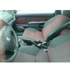 Pare choc arriere PEUGEOT 106 Photo n°9