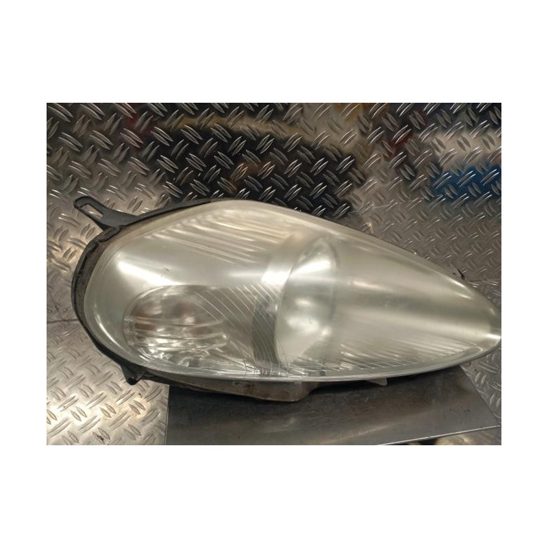 Optique avant principal droit (feux)(phare) FIAT GRANDE PUNTO