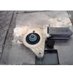 Moteur leve vitre arriere droit MERCEDES CLASSE B 245 Photo n°1