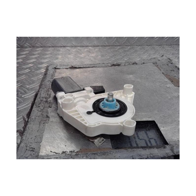 Moteur leve vitre arriere gauche MERCEDES CLASSE B 245