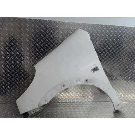 Aile avant gauche TOYOTA YARIS VERSO Photo n°1