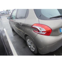 Ecran GPS PEUGEOT 208 1 Photo n°8
