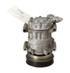 Compresseur clim RENAULT CLIO 3 Photo n°3