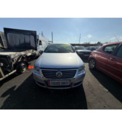 Moteur VOLKSWAGEN PASSAT 5 Photo n°1