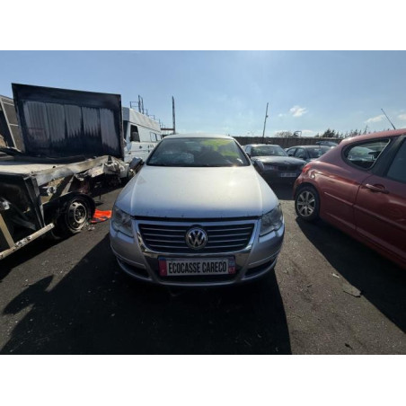 Moteur VOLKSWAGEN PASSAT 5 Photo n°1