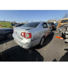 Moteur VOLKSWAGEN PASSAT 5 Photo n°9