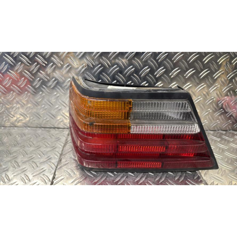 Feu arriere principal gauche (feux) MERCEDES 200 W124