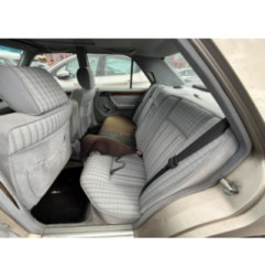 Feu arriere principal gauche (feux) MERCEDES 200 W124 Photo n°12