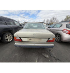 Feu arriere principal gauche (feux) MERCEDES 200 W124 Photo n°15