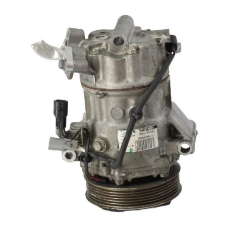 Compresseur clim RENAULT CLIO 5 Photo n°1