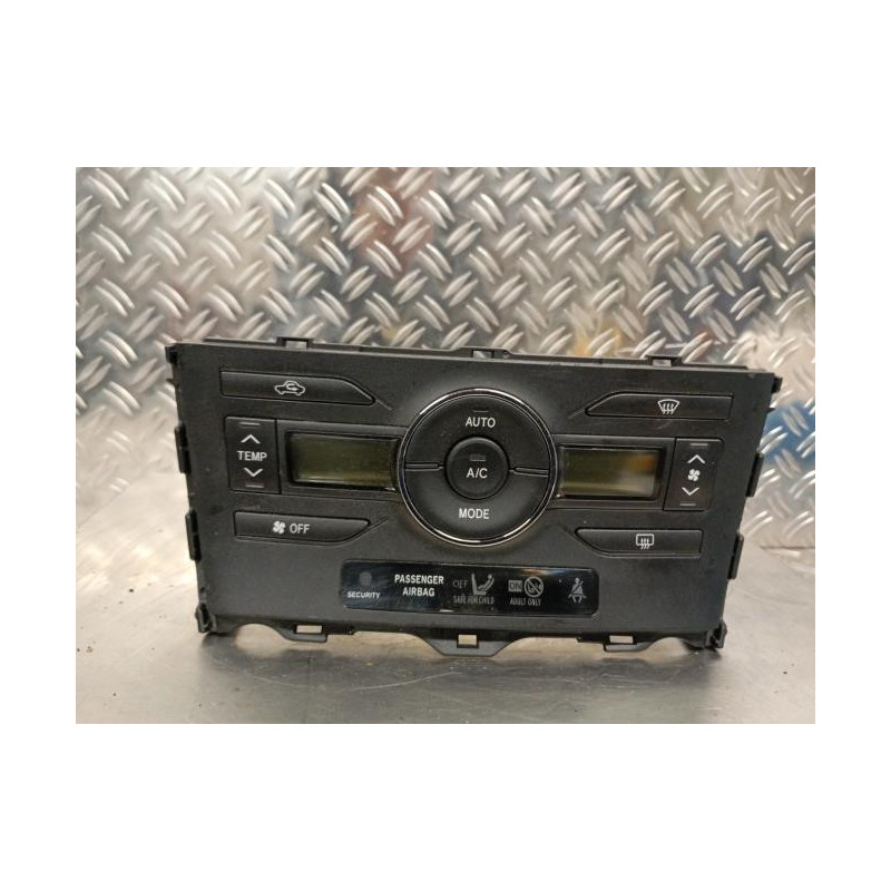 Commande chauffage TOYOTA AURIS 1