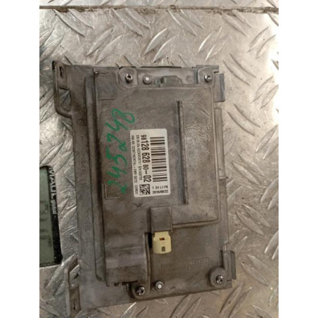 Ecran GPS PEUGEOT 208 1