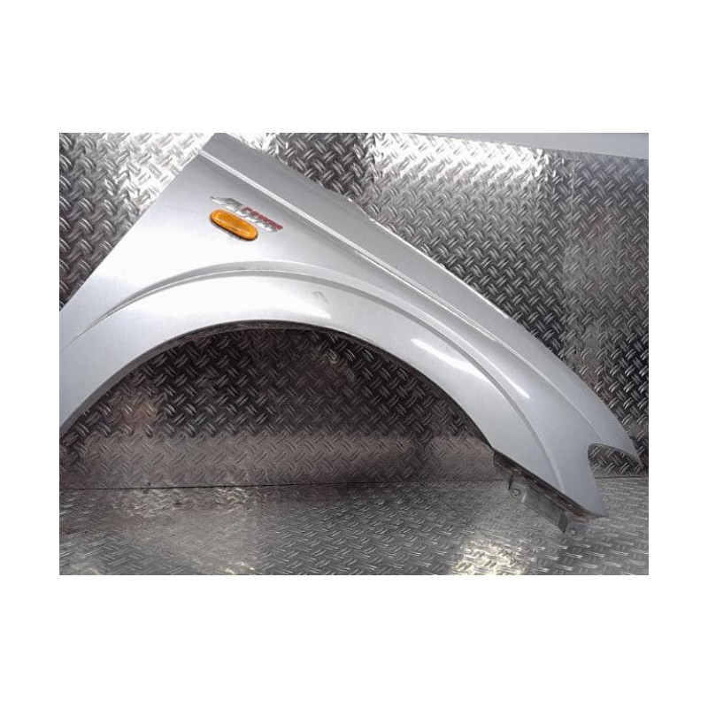 Aile avant droit SSANGYONG RODIUS 1