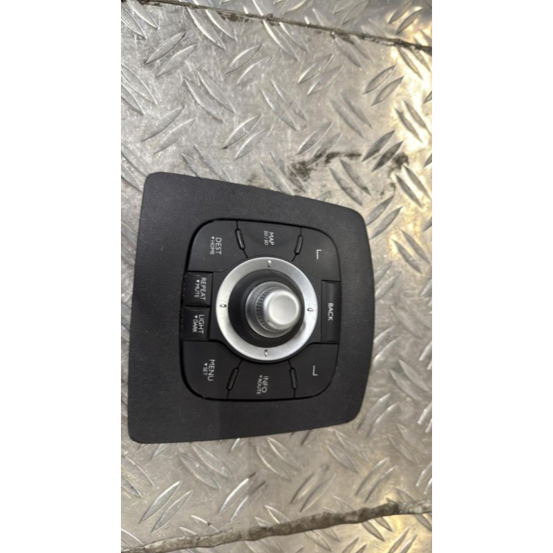 Commande GPS RENAULT GRAND SCENIC 3