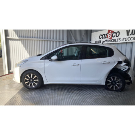 Ecran GPS PEUGEOT 208 1