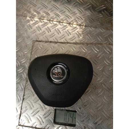 Air bag conducteur SKODA OCTAVIA 3 Photo n°1