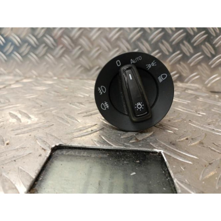 Commande de phare SKODA OCTAVIA 3 Photo n°1