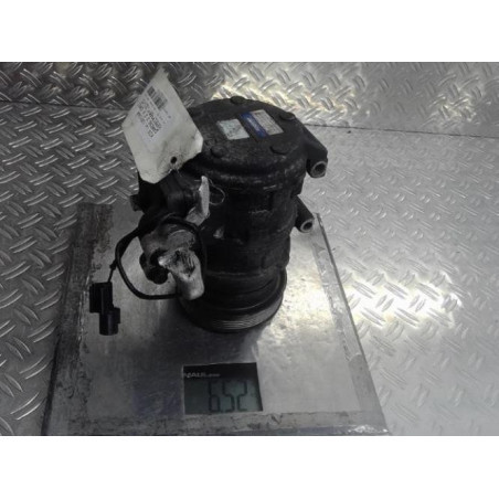 Compresseur clim KIA CARENS 2 Photo n°1