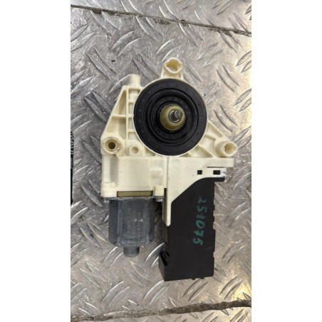 Moteur leve vitre avant gauche PEUGEOT 407 Photo n°1