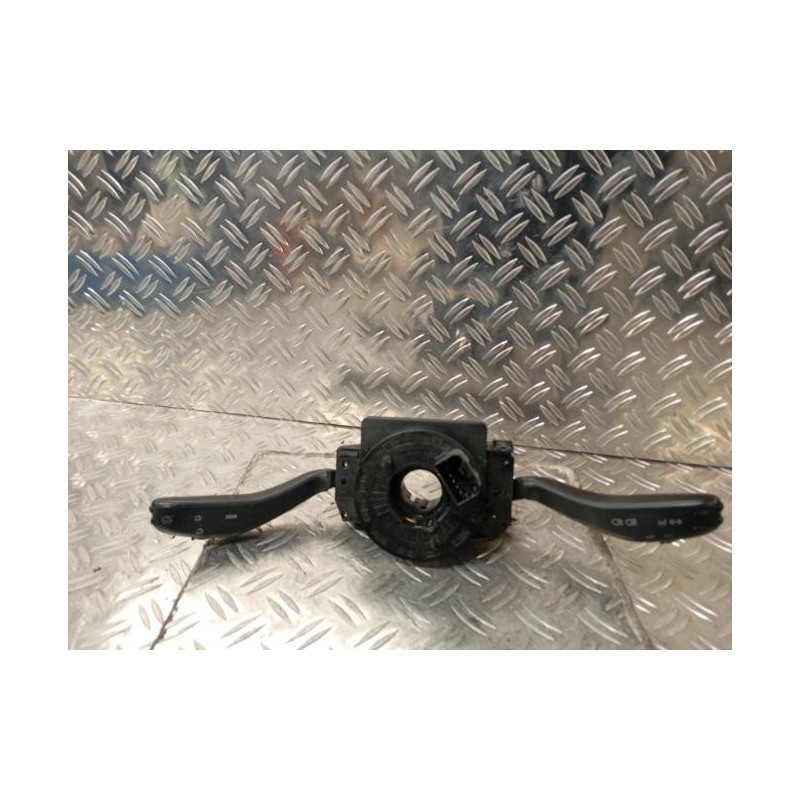 Com (Bloc Contacteur Tournant+Commodo Essuie Glace+Commodo Phare) VOLKSWAGEN POLO 4