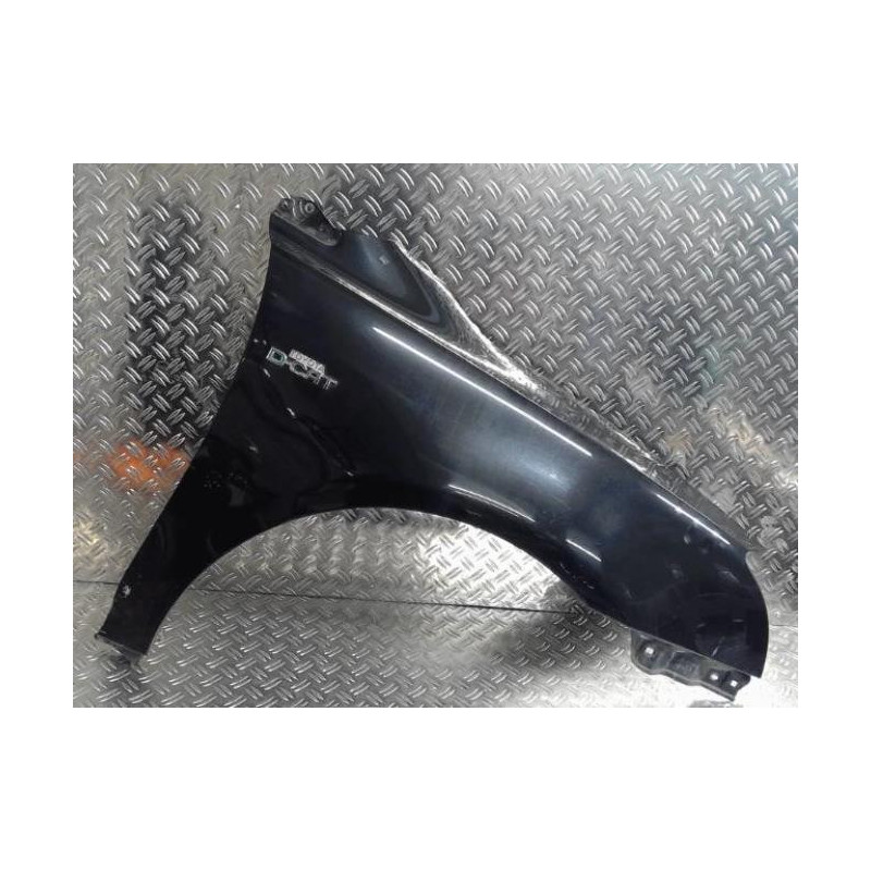 Aile avant droit TOYOTA AVENSIS 2