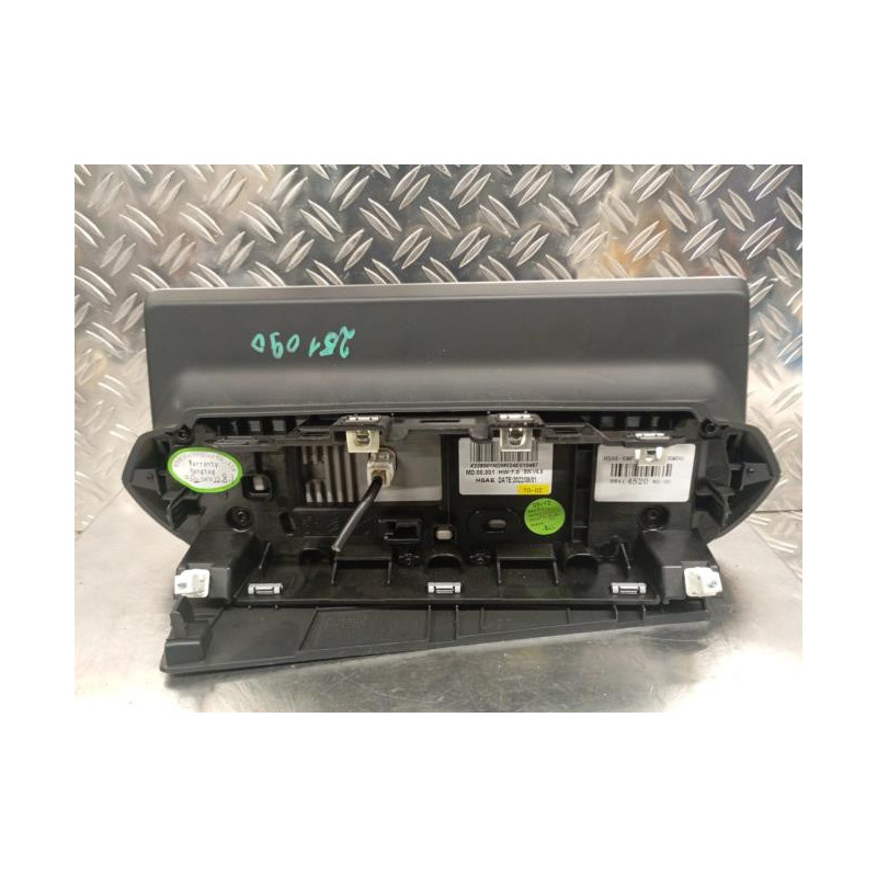 Ecran GPS PEUGEOT 208 2