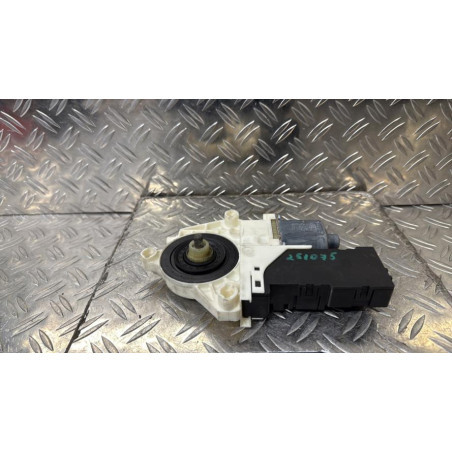 Moteur leve vitre avant droit PEUGEOT 407