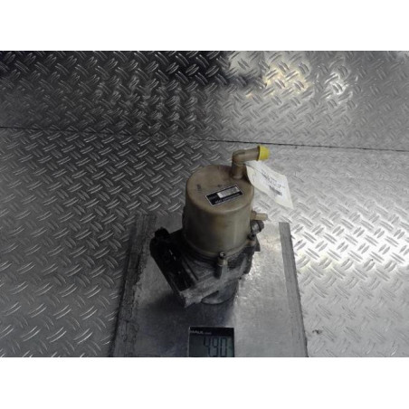 Pompe de direction MAZDA 3 2 Photo n°1