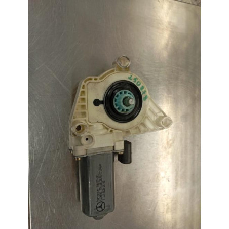 Moteur leve vitre avant droit MERCEDES CLASSE A 169 Photo n°1