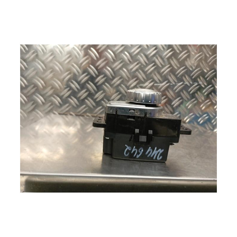 Commande GPS MERCEDES CLASSE A 176