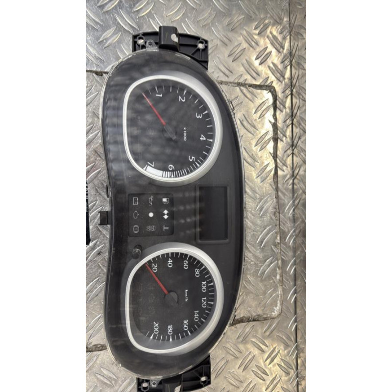 Compteur DACIA DUSTER 1