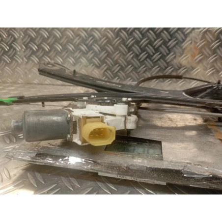 Moteur leve vitre avant droit BMW SERIE 1 E87 Photo n°1