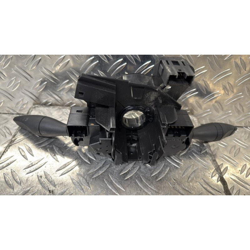 Com (Bloc Contacteur Tournant+Commodo Essuie Glace+Commodo Phare) FORD FIESTA 5