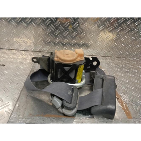 Ceinture avant droit TOYOTA HI-ACE 2