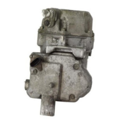 Compresseur clim TOYOTA PRIUS 3