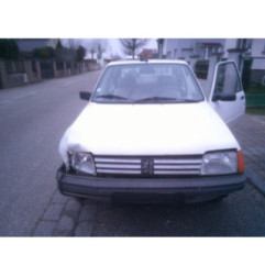 Feu arriere principal droit (feux) PEUGEOT 205 Photo n°9