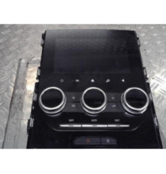 Ecran GPS RENAULT MEGANE 4 Photo n°1