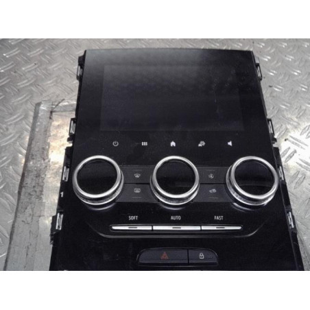 Ecran GPS RENAULT MEGANE 4 Photo n°1