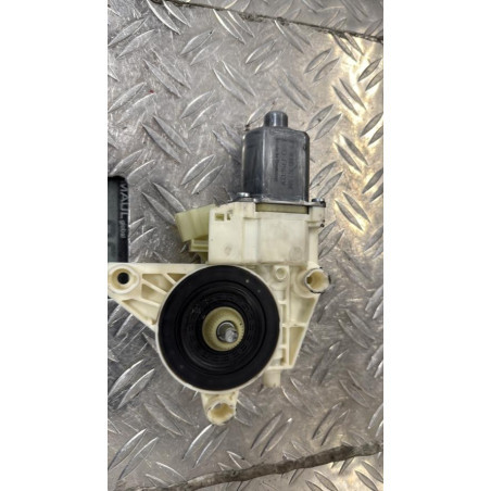 Moteur leve vitre arriere droit MERCEDES CLASSE C 204 Photo n°1
