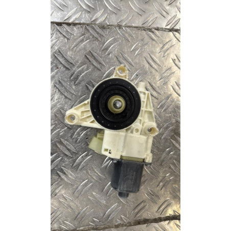 Moteur leve vitre arriere gauche MERCEDES CLASSE C 204 Photo n°1