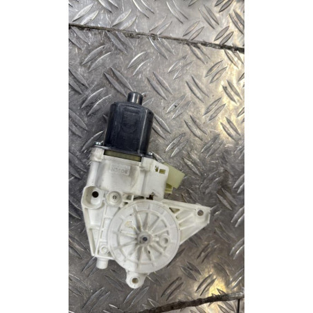 Moteur leve vitre avant droit MERCEDES CLASSE C 204 Photo n°1