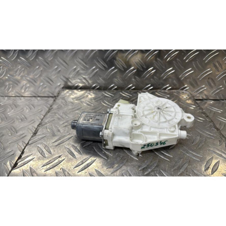 Moteur leve vitre avant droit MERCEDES CLASSE C 204